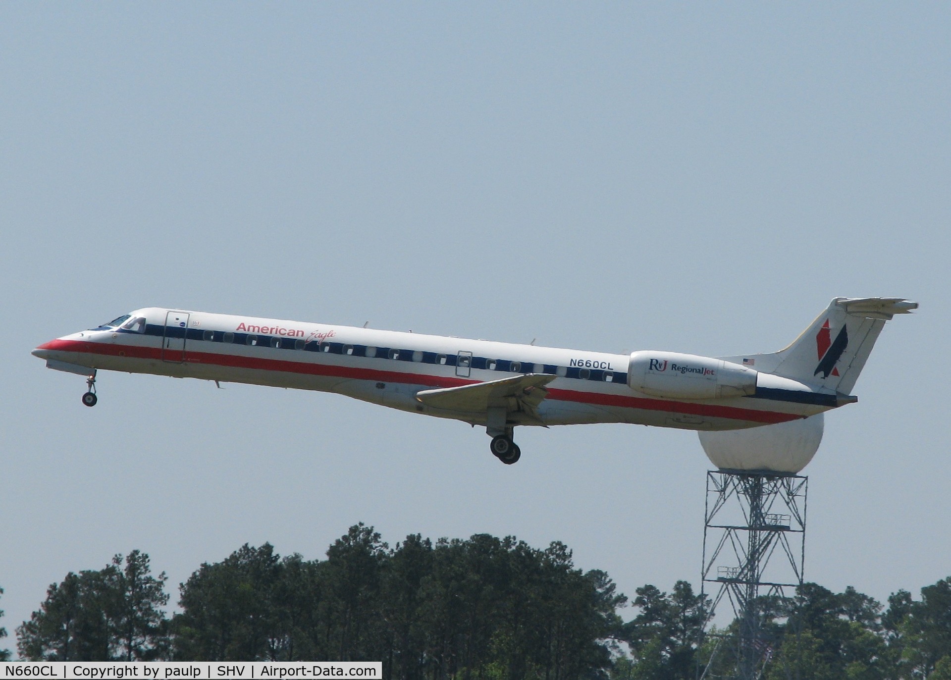 N660CL, 2003 Embraer ERJ-145LR (EMB-145LR) C/N 145764, Landing on 14 at the Shreveport Regional airport.