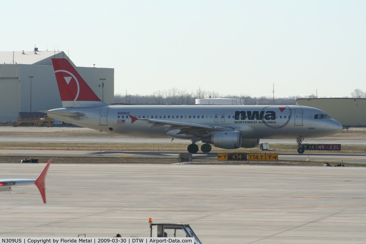 N309US, 1990 Airbus A320-211 C/N 118, Northwest A320