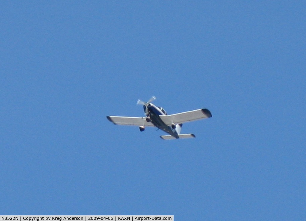 N8522N, 1969 Piper PA-28-235 C/N 28-11321, Piper PA-28-235 Cherokee flying over me on approach to AXN.
