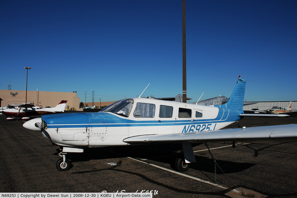 N6925J, 1976 Piper PA-32R-300 Cherokee Lance C/N 32R-7680388, KGEU