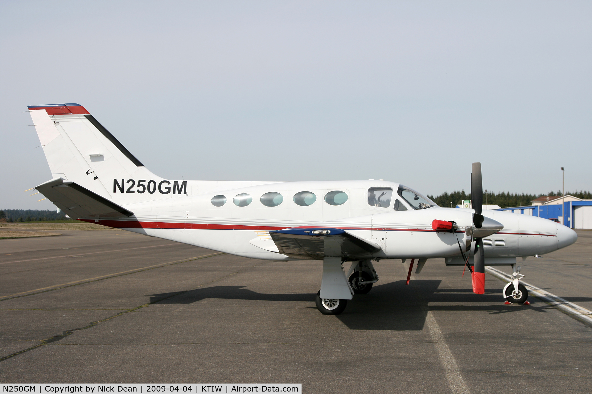 N250GM, 1983 Cessna 425 C/N 425-0131, KTIW