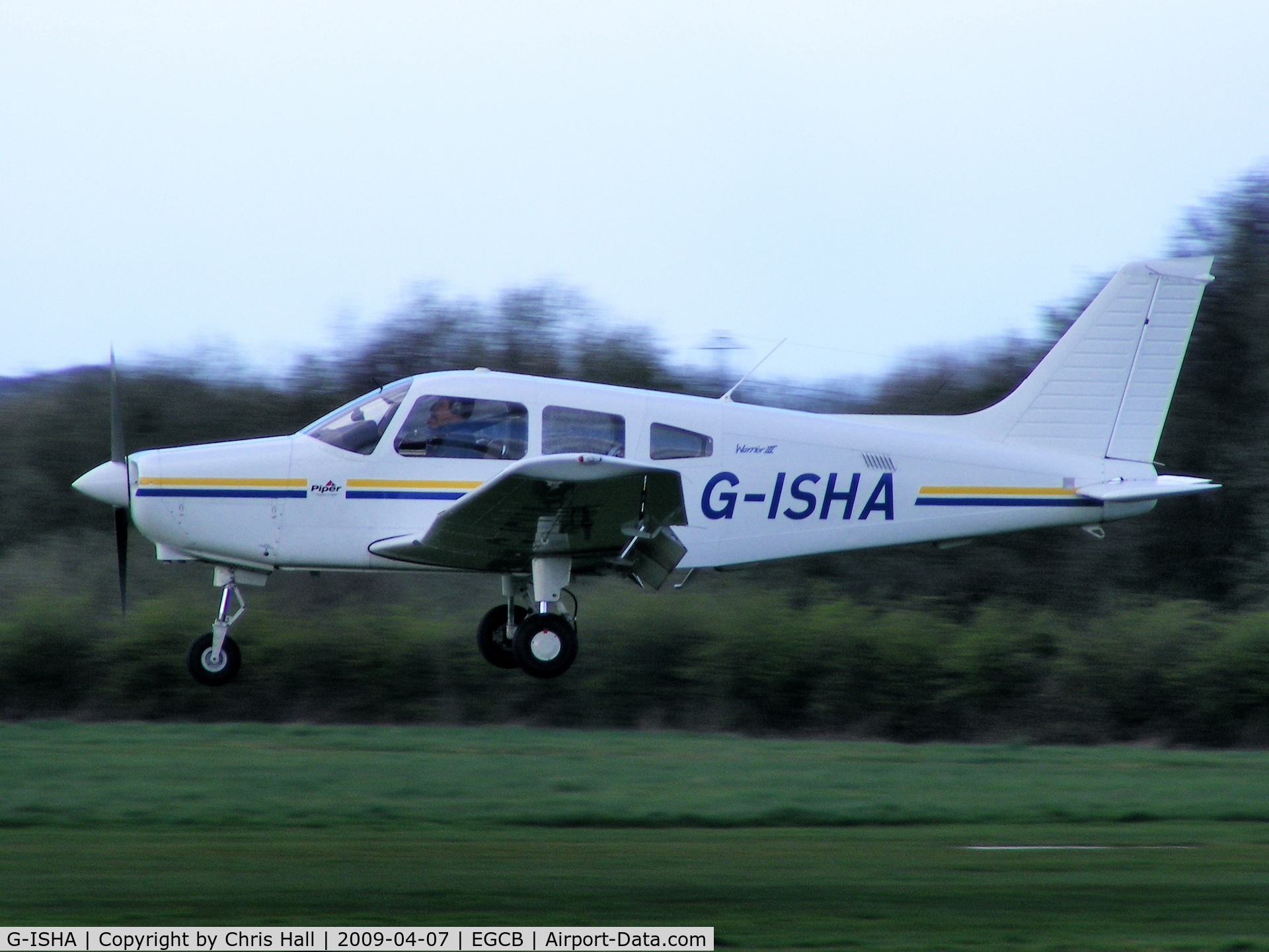 G-ISHA, 2004 Piper PA-28-161 Cherokee Warrior III C/N 2842211, LAC FLYING SCHOOL