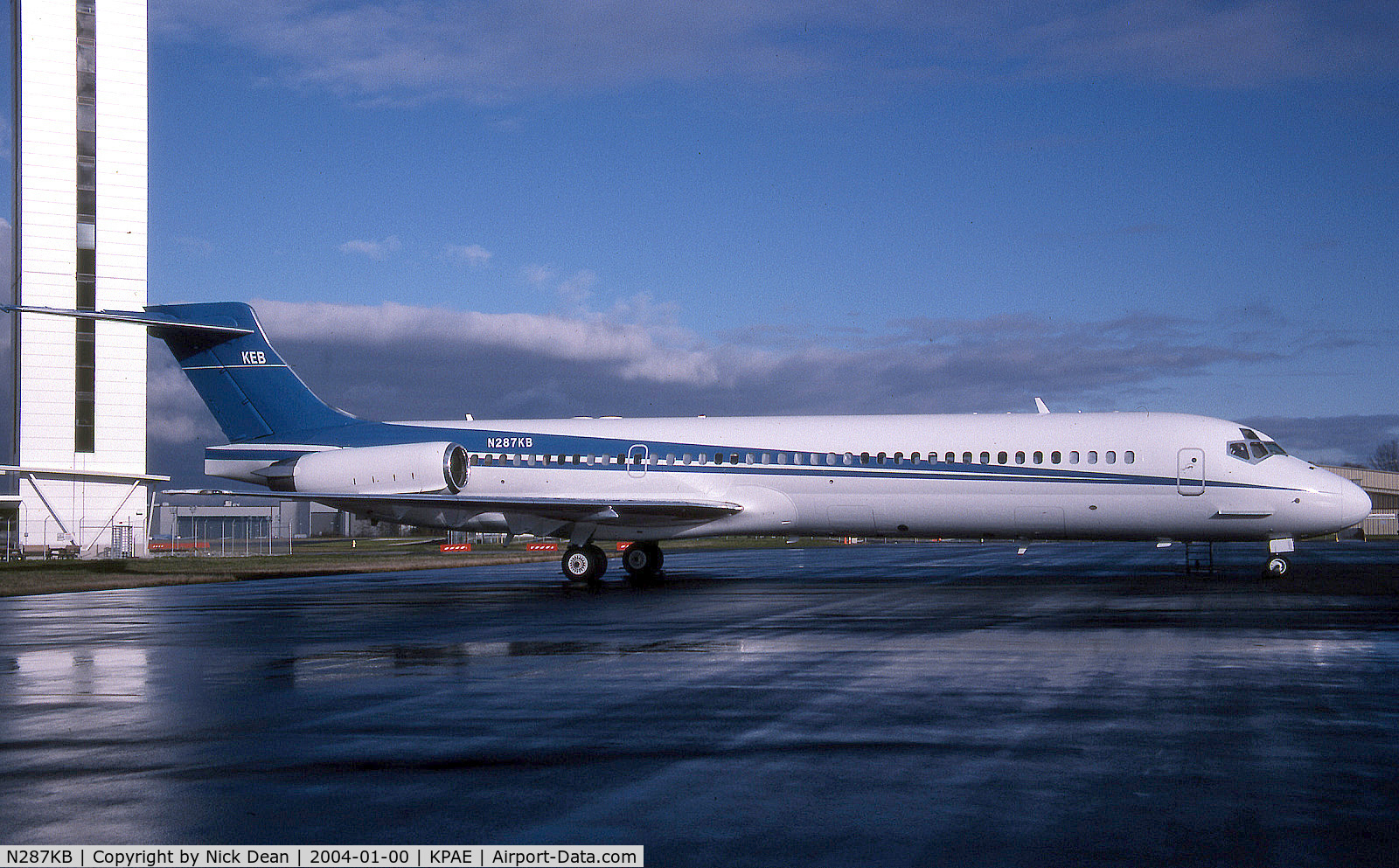 N287KB, 1987 McDonnell Douglas DC-9-87 (MD87) C/N 49768, KPAE