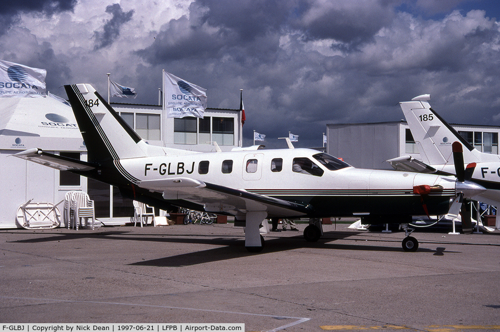 F-GLBJ, 1996 Socata TBM-700 C/N 122, LFPB Paris Le Bourget