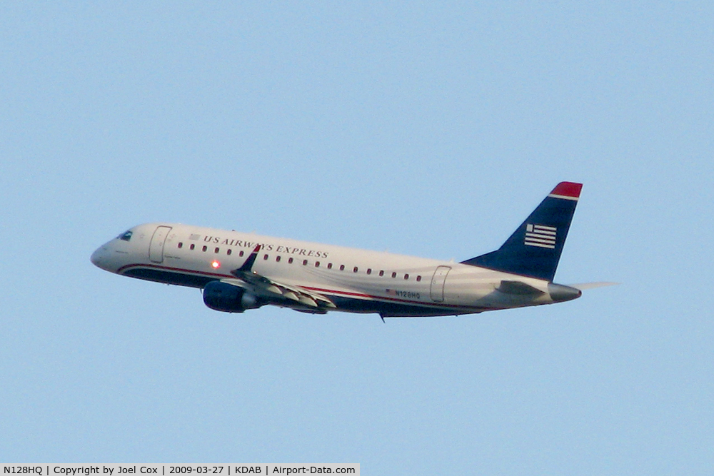 N128HQ, 2008 Embraer 175LR (ERJ-170-200LR) C/N 17000208, US Airways Express out of KDAB