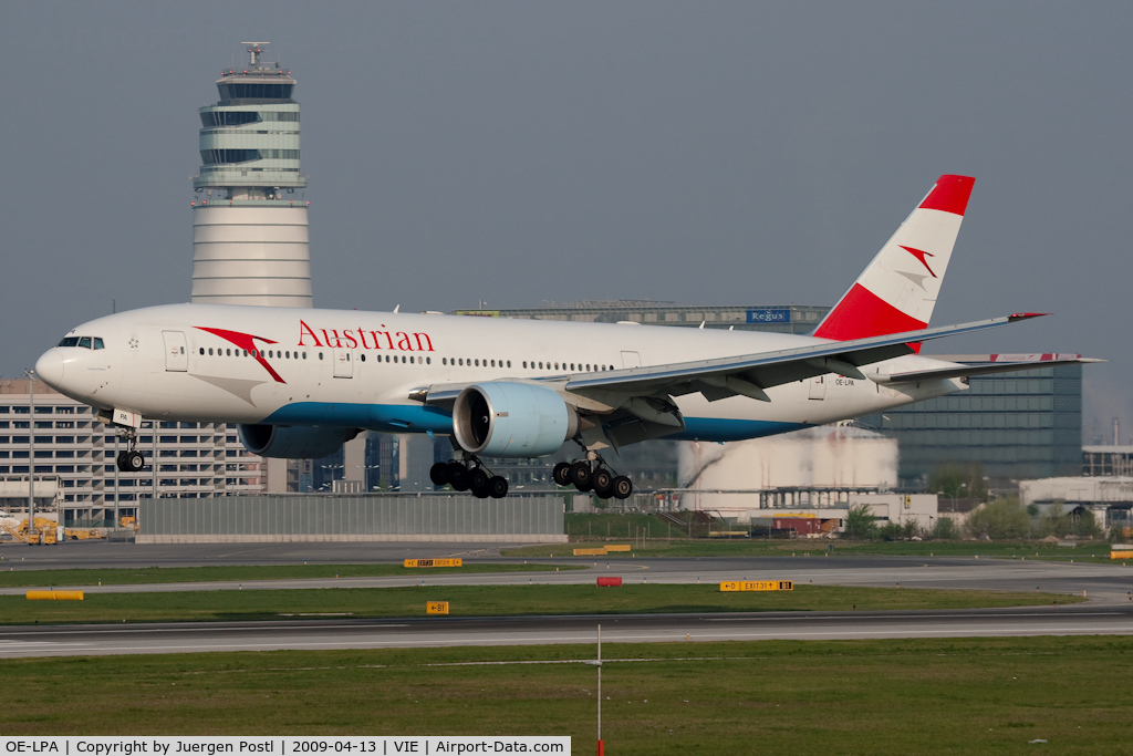 OE-LPA, 1997 Boeing 777-2Z9/ER C/N 28698, Boeing 777-2Z9