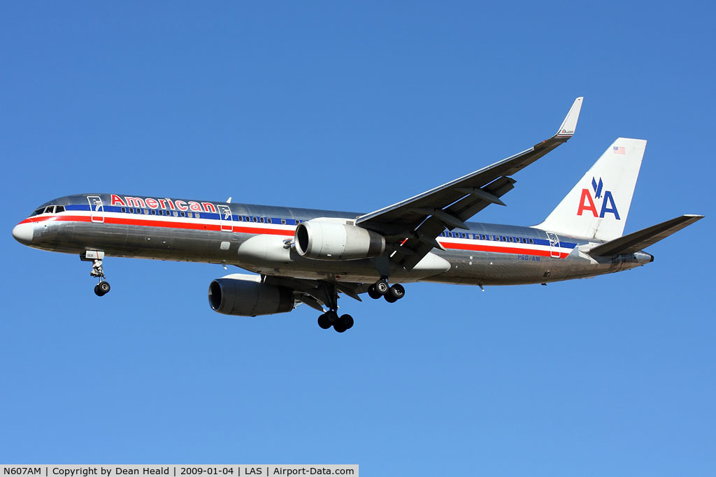 N607AM, 1996 Boeing 757-223 C/N 27058, American Airlines N607AM (FLT AAL1063) from Dallas/Fort Worth Int'l (KDFW) on short final to RWY 25R.