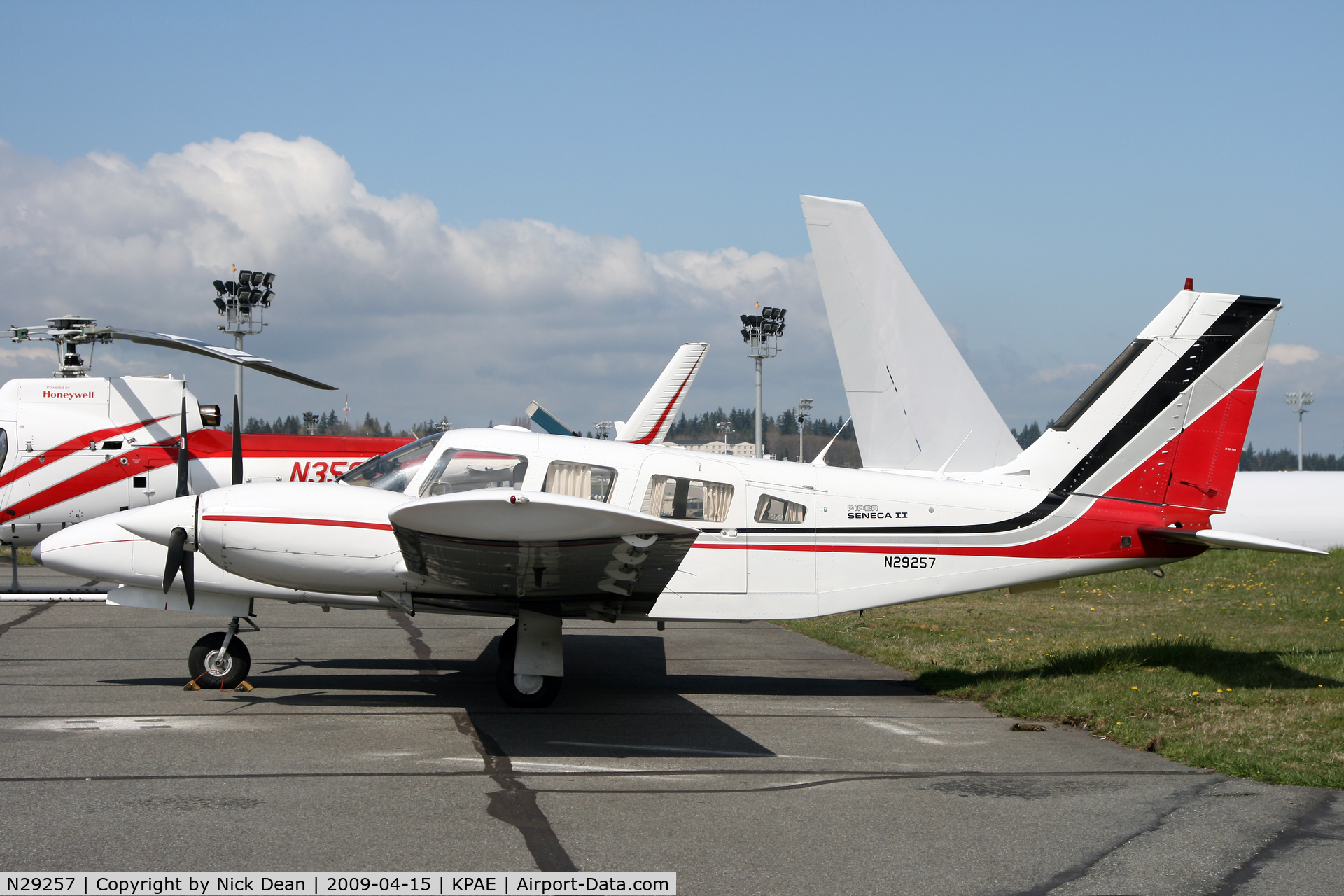 N29257, 1979 Piper PA-34-200T Seneca II C/N 34-7970244, KPAE