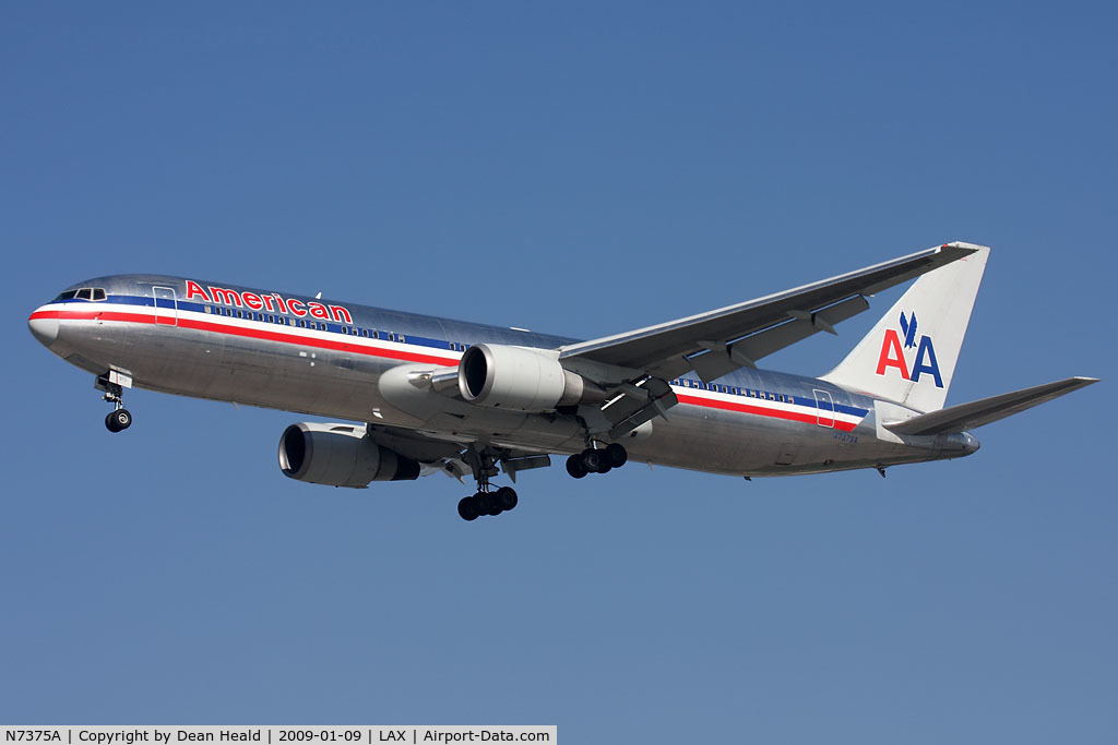 N7375A, 1992 Boeing 767-323 C/N 25202, American Airlines N7375A (FLT AAL2421) from Dallas/Fort Worth Int'l (KDFW) on short final to RWY 25L.