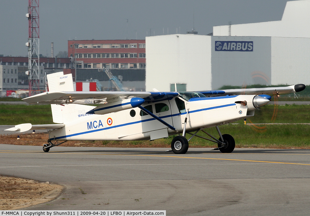 F-MMCA, 1992 Pilatus PC-6/B2-H4 Turbo-Porter C/N 887, Taxiing to the General Aviation for a stop...