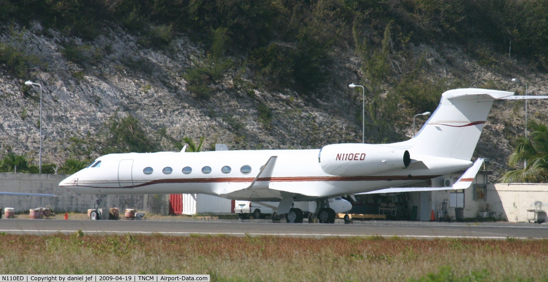 N110ED, 2006 Gulfstream Aerospace GV-SP (G500) C/N 5136, park at the cargo ramp
