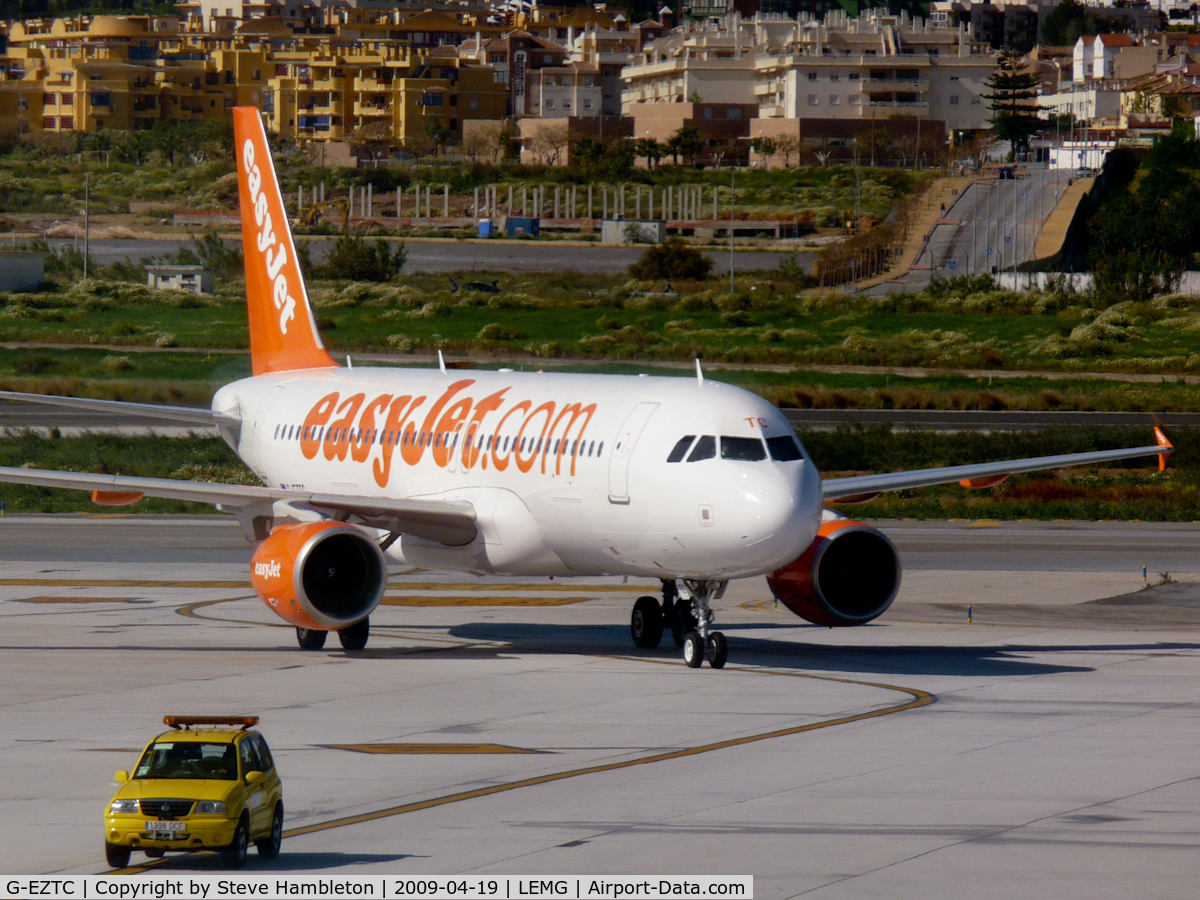 G-EZTC, 2009 Airbus A320-214 C/N 3871, EasyJet A320 arrives from Manchester 2 days after entering service.