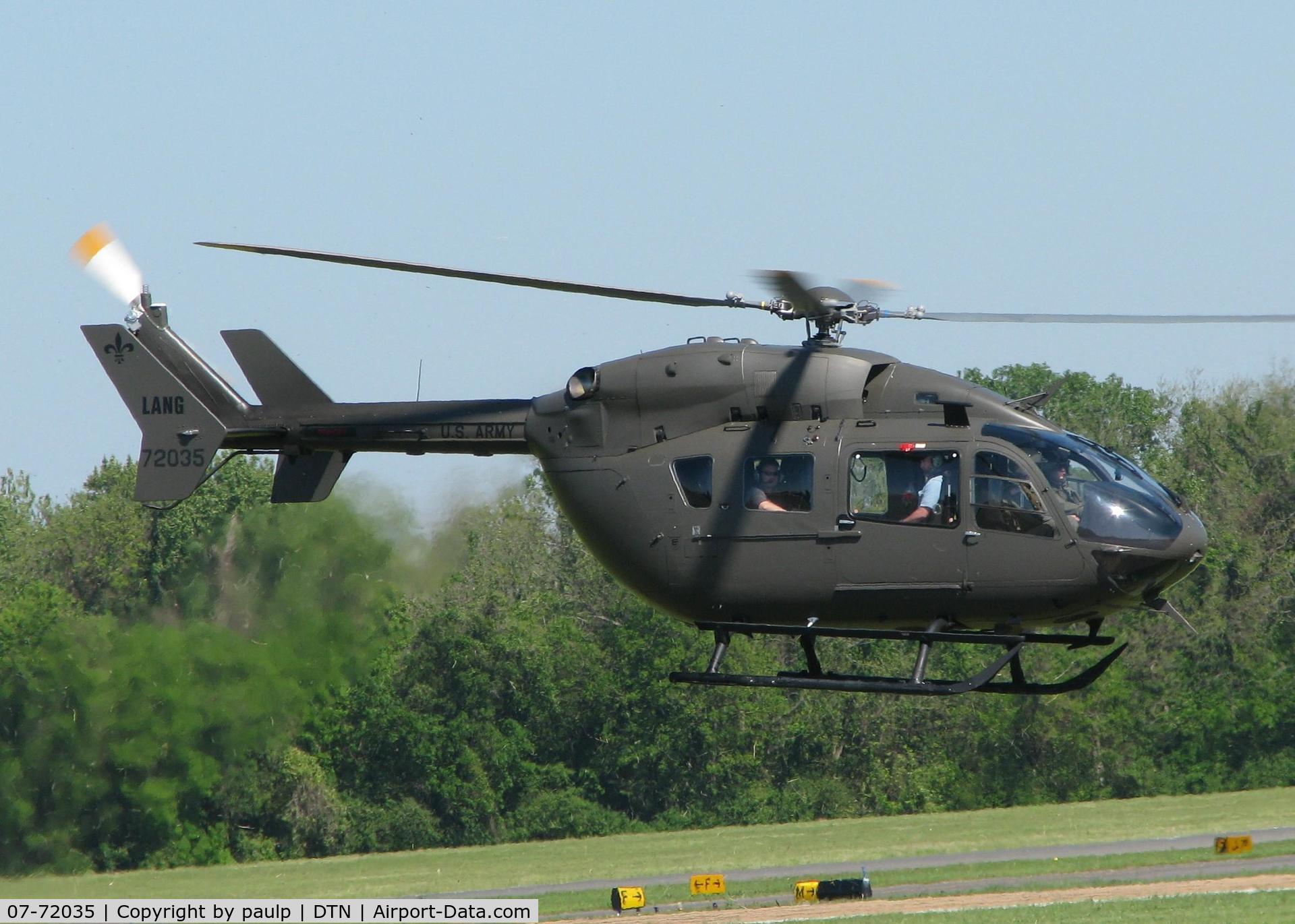 07-72035, 2007 Eurocopter UH-72A Lakota C/N 9172, UH-72A Lakota (EC-145) lifting off from the Shreveport Downtown airport.