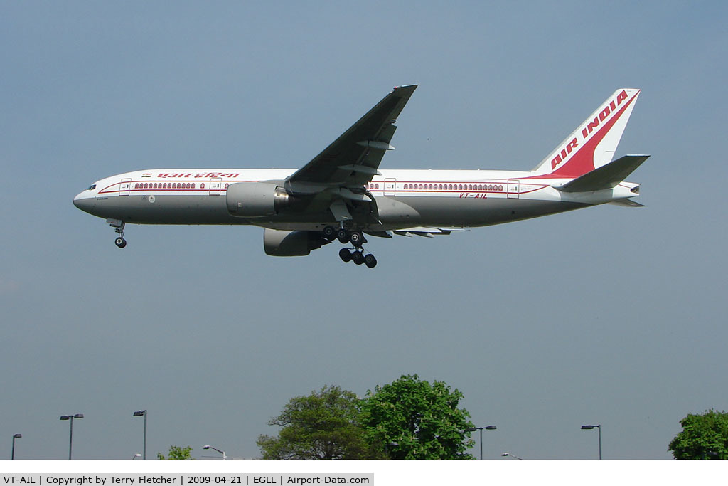 VT-AIL, 1997 Boeing 777-222 C/N 26935, Air India B777 on approach to Heathrow