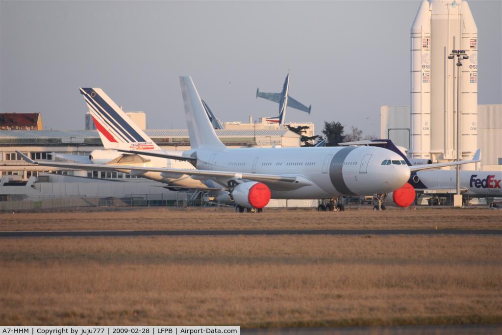 A7-HHM, 2004 Airbus A330-203 C/N 605, on transit at Le Bourget