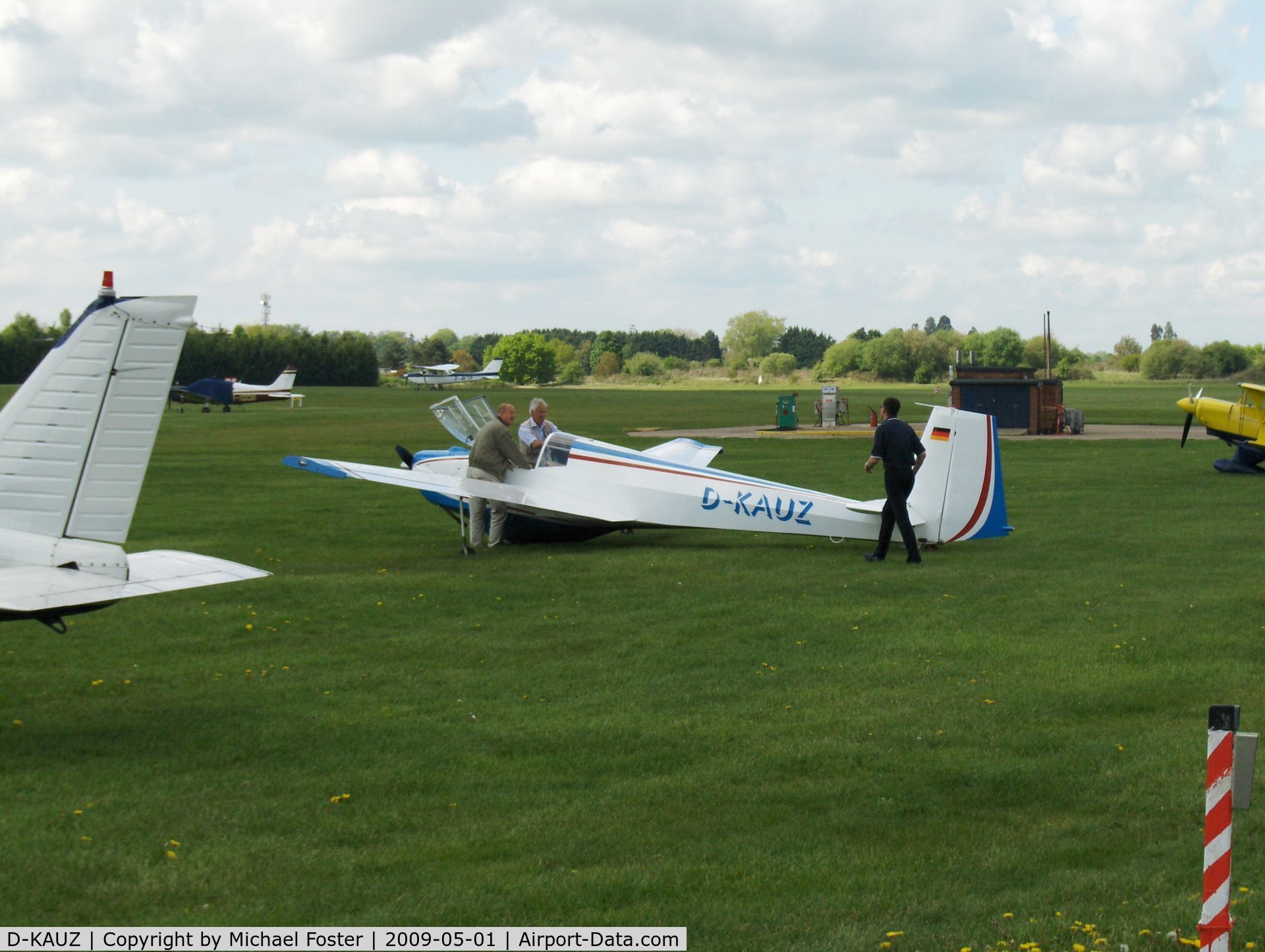 D-KAUZ, Scheibe SF-25C Falke C/N 4455, At White Waltham