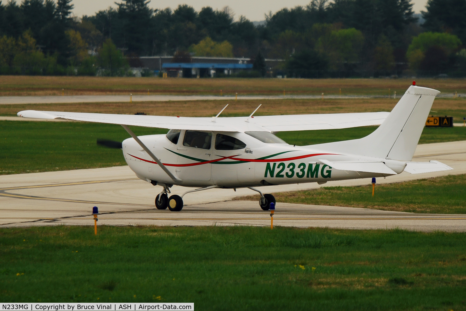 N233MG, 1980 Cessna R182 Skylane RG C/N R18201541, Nashua's Boire Field