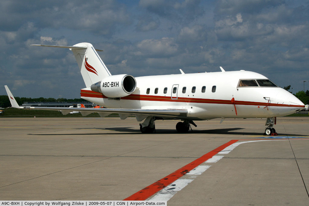 A9C-BXH, 2000 Bombardier Challenger 604 (CL-600-2B16) C/N 5476, visitor
