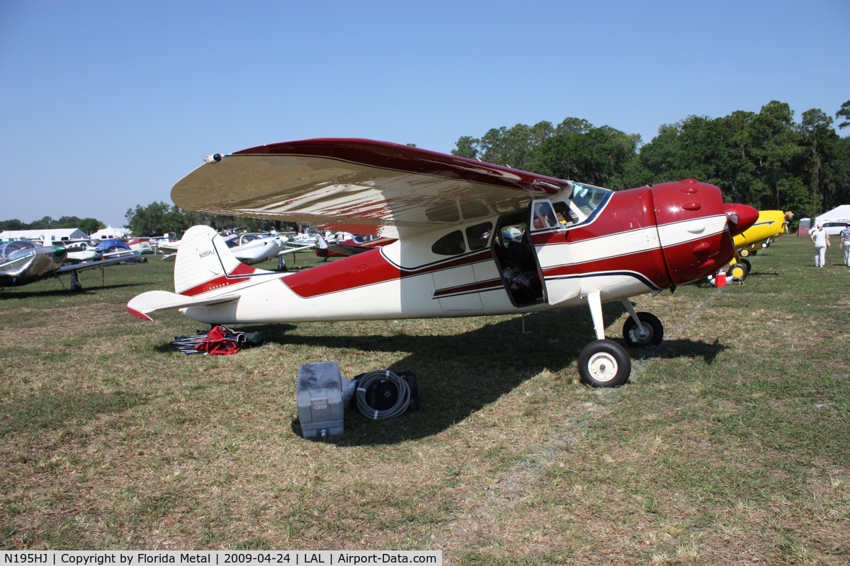 N195HJ, 1952 Cessna 195B Businessliner C/N 7880, Cessna 195B