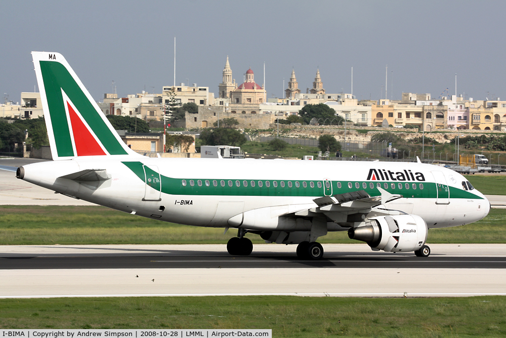I-BIMA, 2002 Airbus A319-112 C/N 1722, Arriving in Malta.