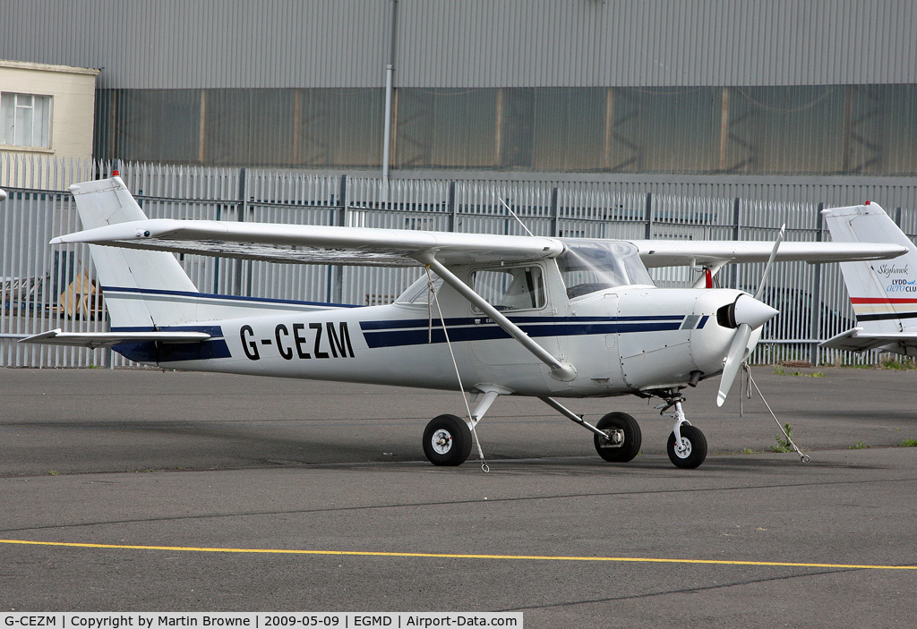G-CEZM, 1981 Cessna 152 C/N 15285179, CESSNA 152