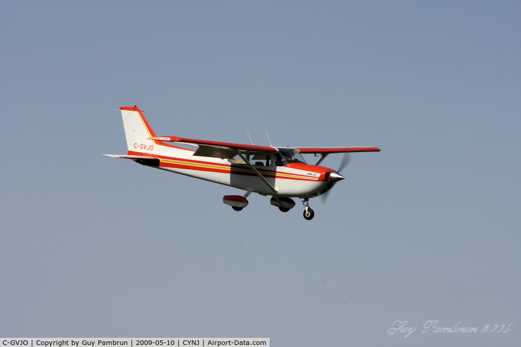 C-GVJO, 1977 Cessna R172K Hawk XP C/N R1722108, Arriving