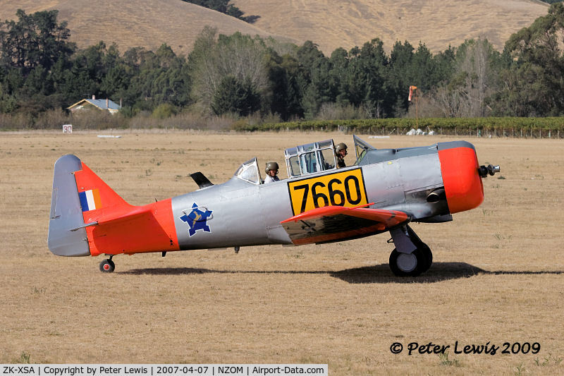 ZK-XSA, North American AT-6A Texan C/N 78-6647, Harvard 7660 Syndicate, Rangiora - as SAAF7660