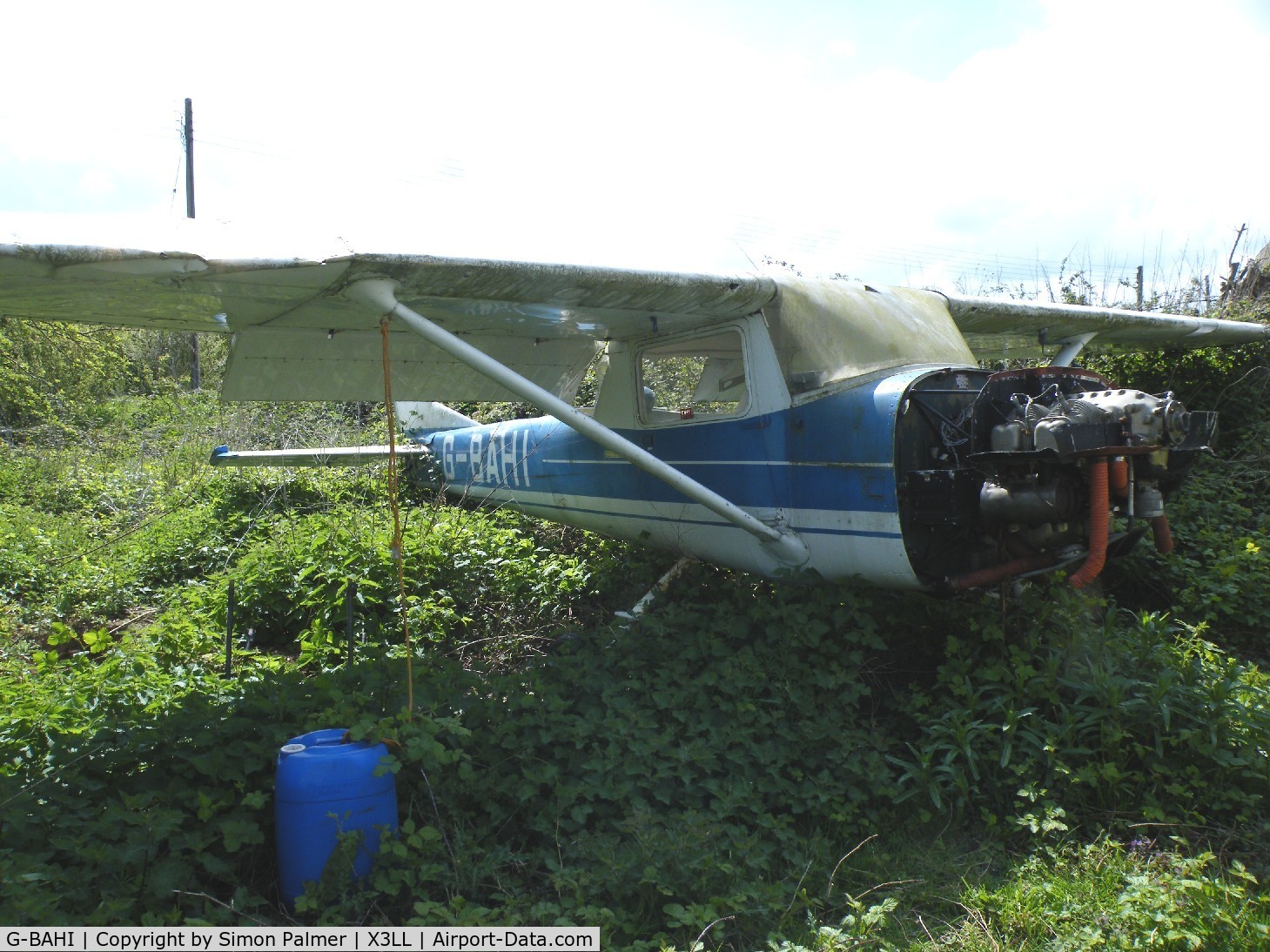 G-BAHI, 1968 Reims F150H C/N 0330, Cessna F150H in the undergrowth at Little Staughton