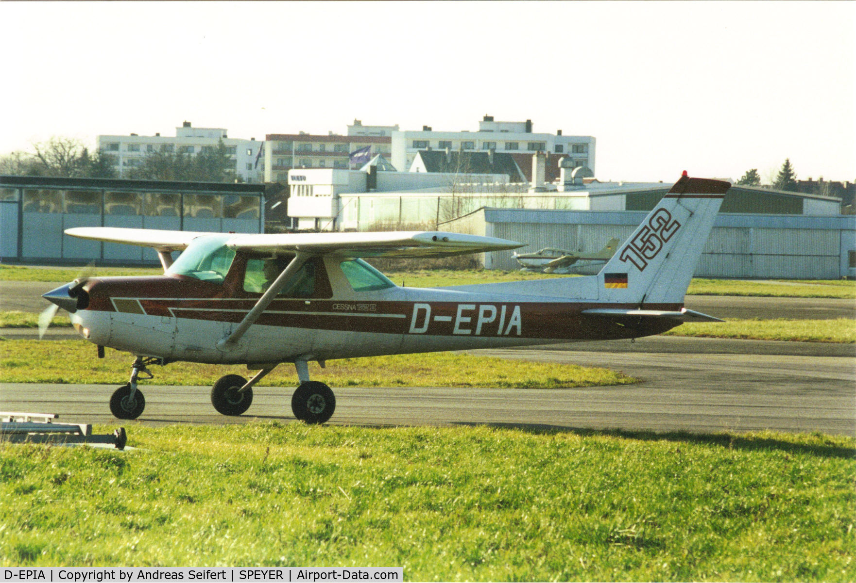 D-EPIA, Cessna 152 II C/N 15280580, Speyer 2001