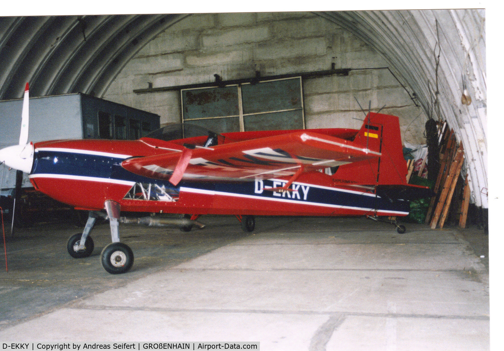 D-EKKY, Stephens Akro Laser Z200 C/N 1962, Kunstflug WM Großenhain 30.7.2000