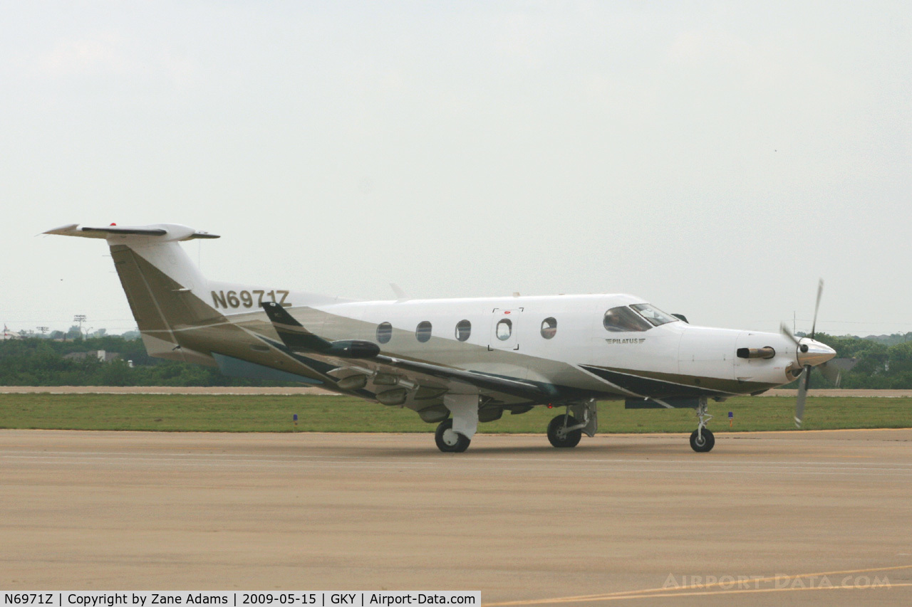 N6971Z, 2005 Pilatus PC-12/45 C/N 629, At Arlington Municipal