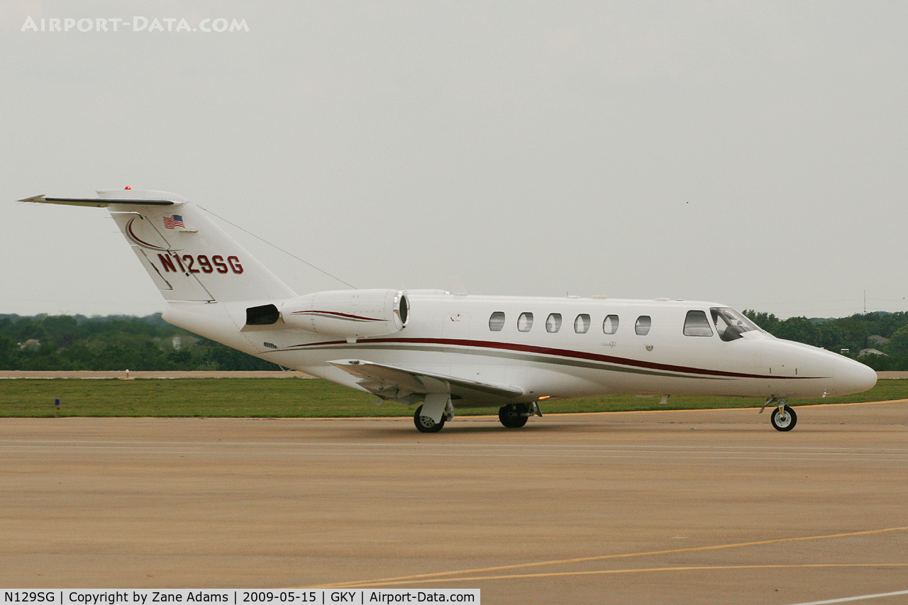 N129SG, 2002 Cessna CitationJet CJ2 C/N 525A0129, At Arlington Municipal