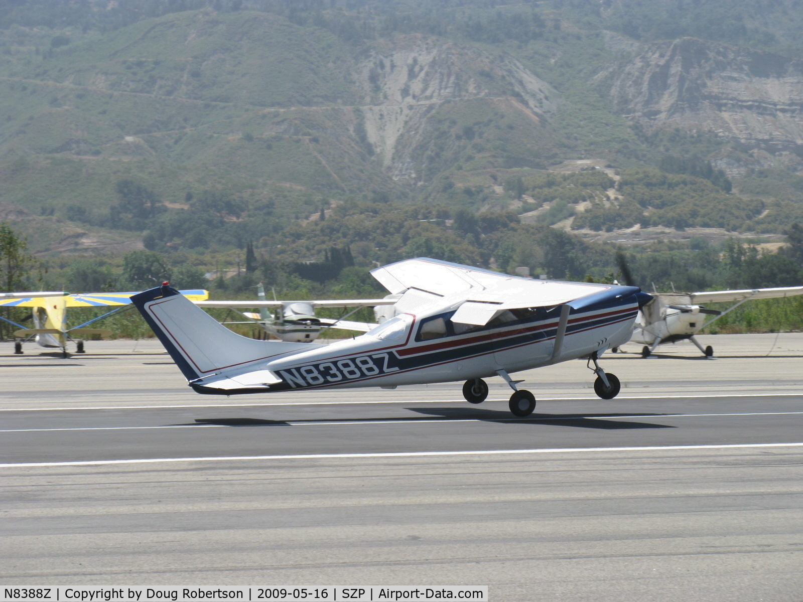 N8388Z, 1963 Cessna 210-5 C/N 205-0388, 1963 Cessna 210-5 (205) UTILINE (fixed gear version of C210) Continental IO-470-E 260 Hp, landing Rwy 22