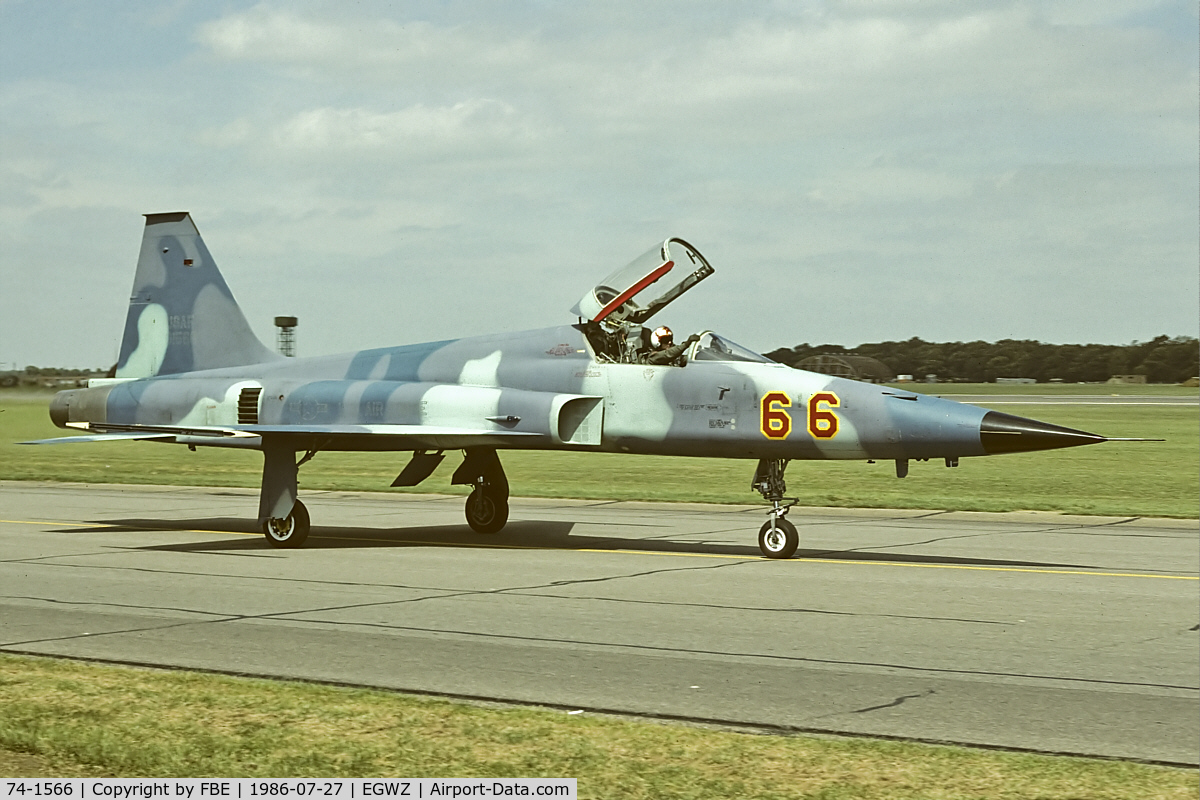 74-1566, 1974 Northrop F-5E Tiger II C/N R.1254, returning from a display flight during the Alconbury Air Tattoo 1986