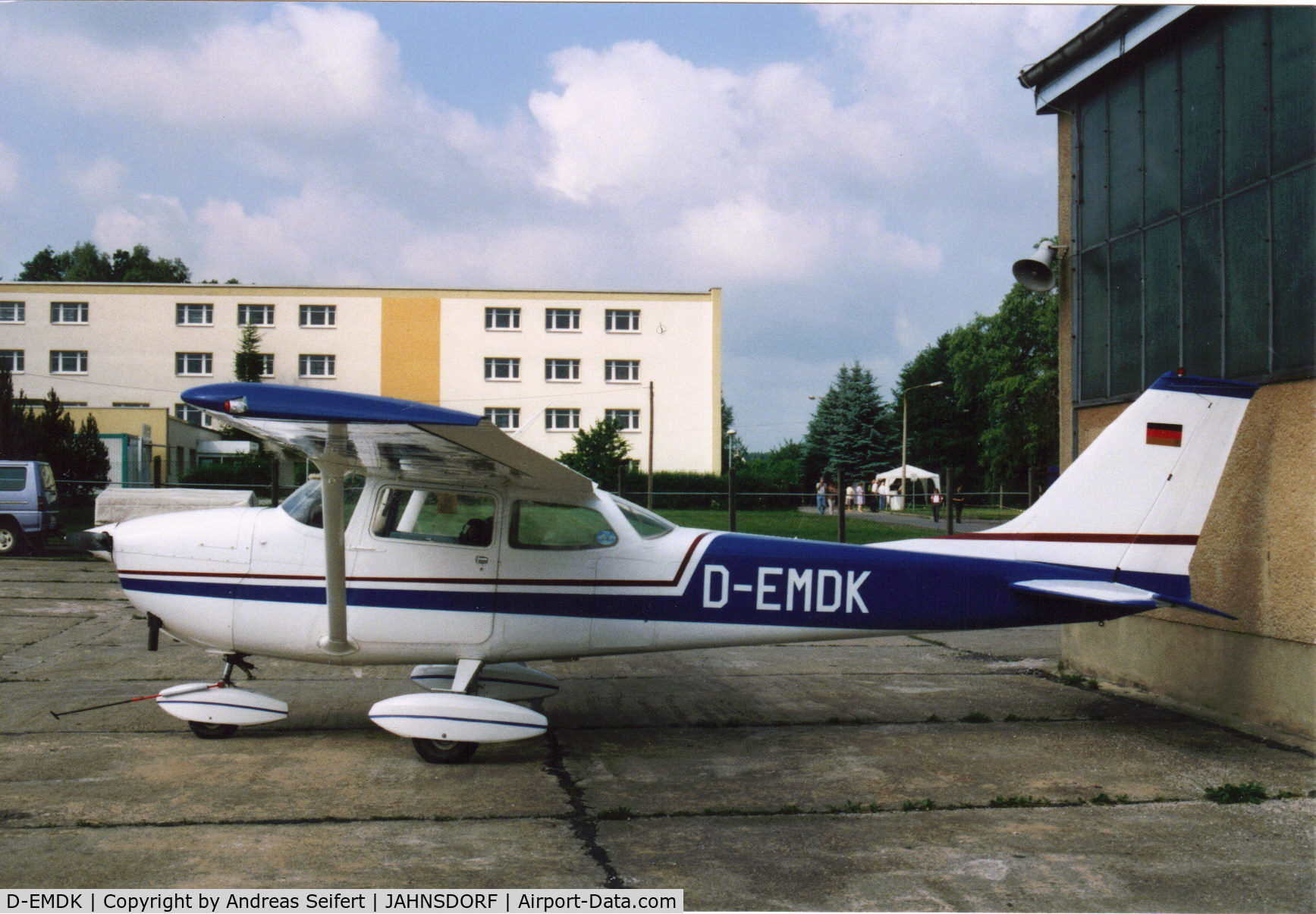 D-EMDK, Reims F172H Skyhawk C/N 0713, Jahnsdorf 2000