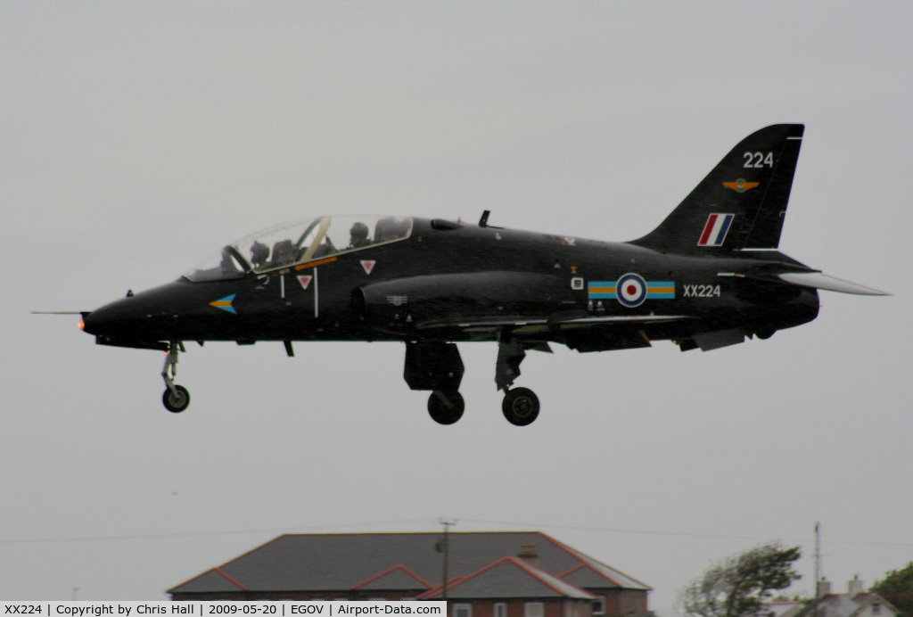 XX224, 1978 Hawker Siddeley Hawk T.1W C/N 060/312060, RAF No 4 FTS/208(R) Sqn