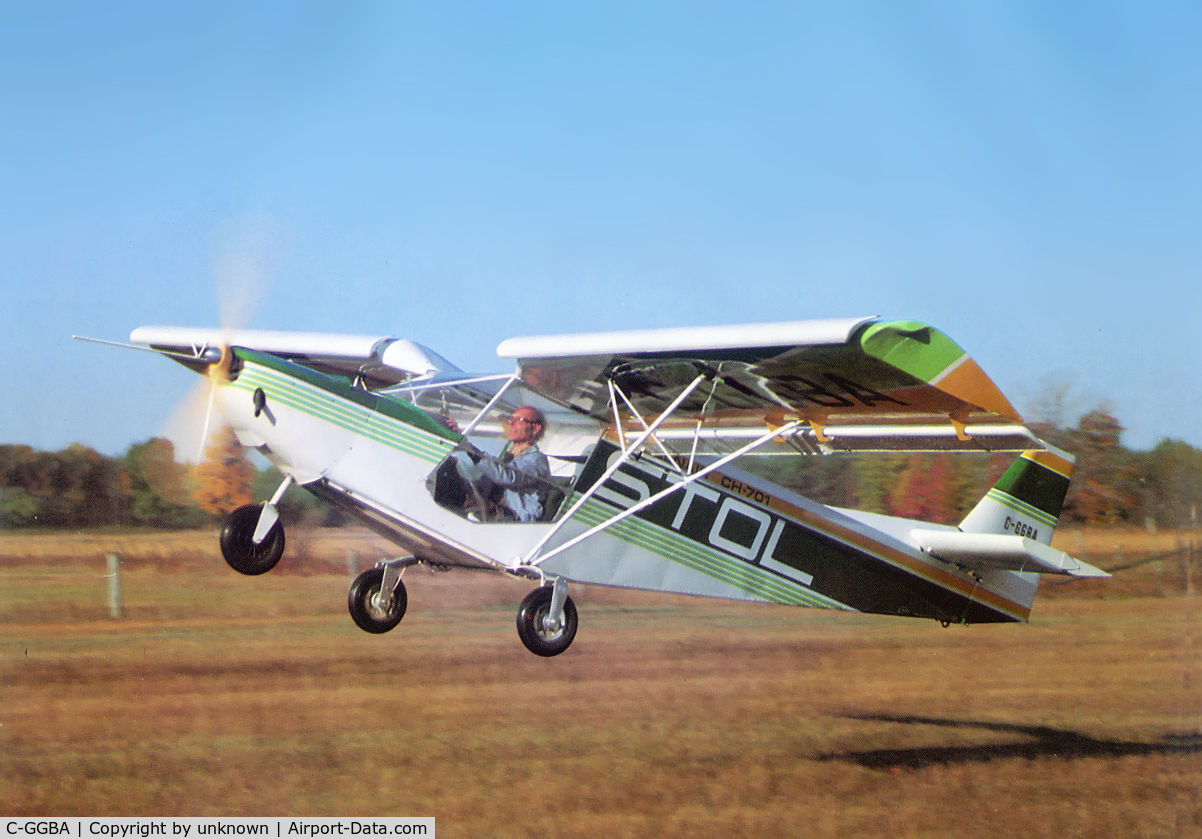 C-GGBA, 1986 Zenair STOL CH-701 C/N 7 001, Chris Heintz fly's the prototype from his property.