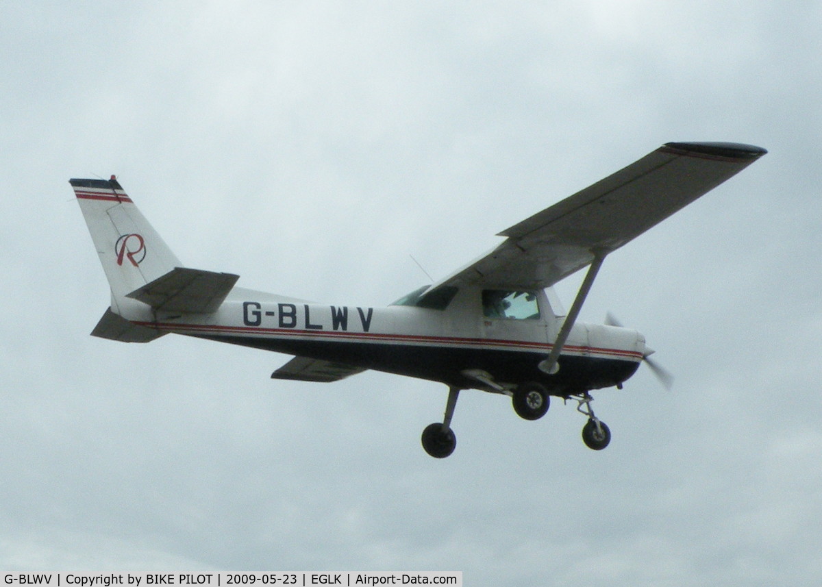 G-BLWV, 1981 Reims F152 C/N 1843, FINALS FOR RWY 25