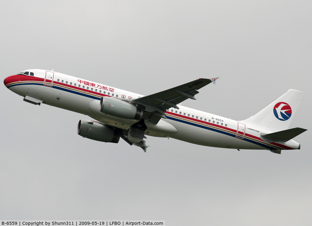 B-6559, 2009 Airbus A320-232 C/N 3904, Take off rwy 32L on delivery flight...