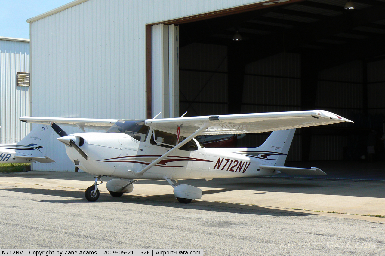N712NV, 2005 Cessna 172S C/N 172S9960, At Aero Valley (Nortwest Regional)