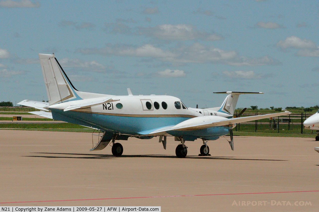 N21, 1980 Beech C90 King Air C/N LJ-902, FAA King Air at Alliance, Fort Worth