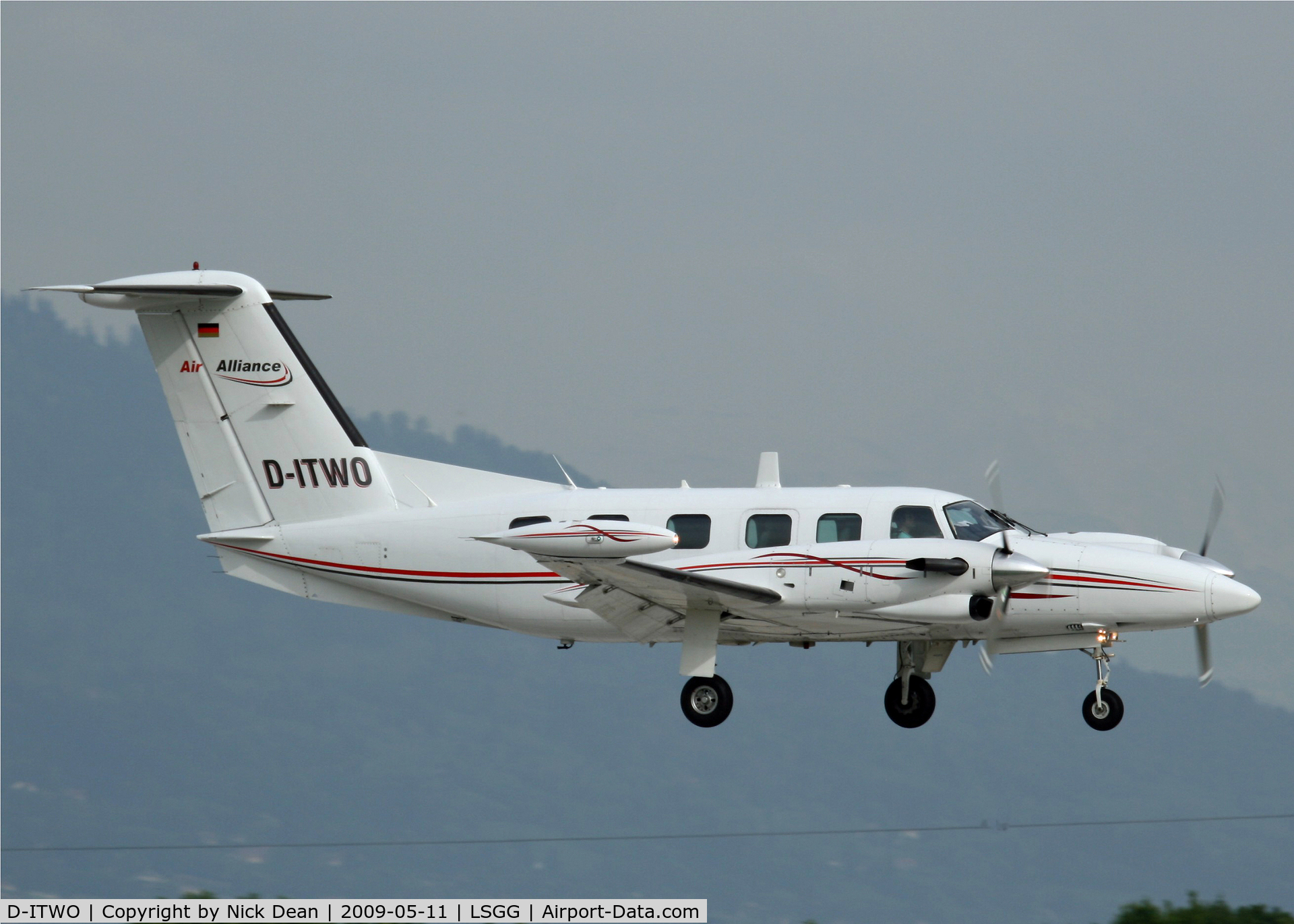 D-ITWO, 1987 Piper PA-42-720 Cheyenne IIIA C/N 42-5501046, LSGG