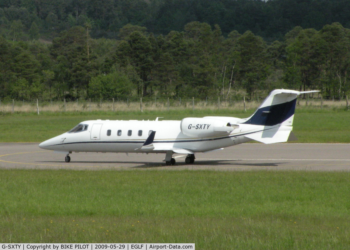 G-SXTY, 2004 Learjet 60 C/N 60-280, TURNING TO LINE UP FOR RWY 06