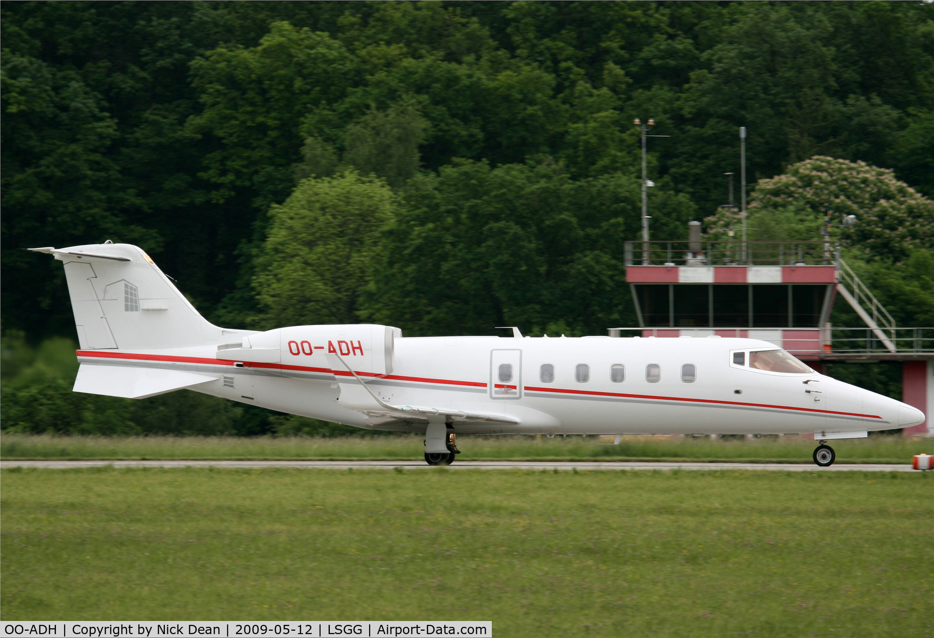 OO-ADH, 2008 Learjet 60 C/N 60-344, LSGG