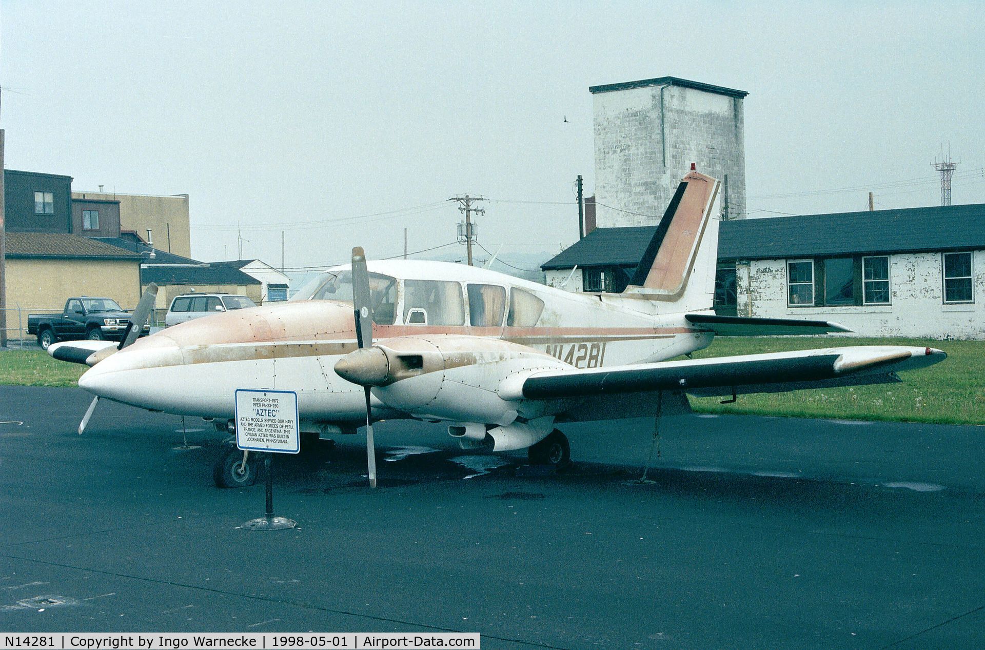 N14281, 1972 Piper PA-23-250 C/N 27-4843, Piper PA-23-250 Aztec at the Mid Atlantic Air Museum, Reading PA