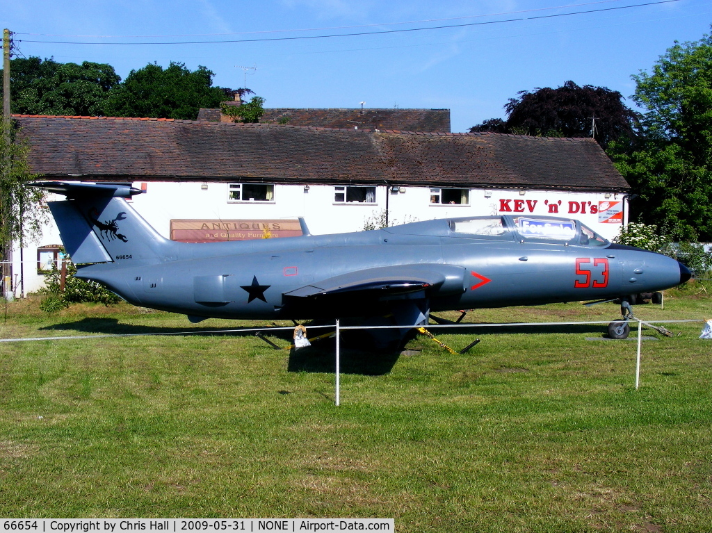 66654, Aero L-29 Delfin C/N 395189, Aero L-29 Delphin in a field in Rosehill, Shropshire, UK