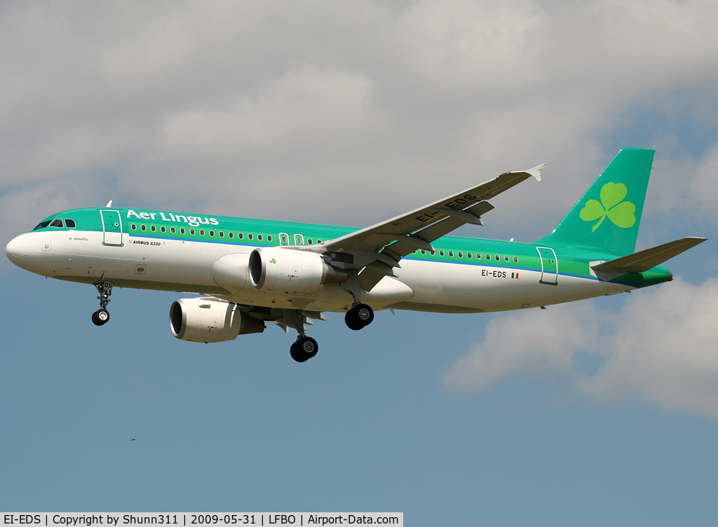 EI-EDS, 2008 Airbus A320-214 C/N 3755, Landing rwy 32L