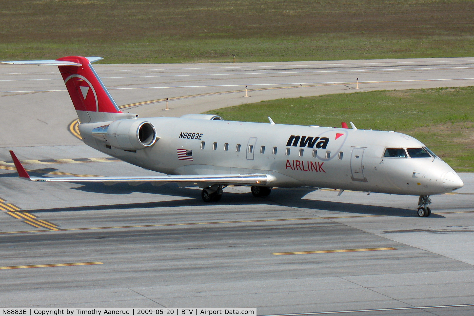 N8883E, 2003 Bombardier CRJ-200 (CL-600-2B19) C/N 7883, 2003 Bombardier CL-600-2B19, c/n: 7883, My ride to DTW
