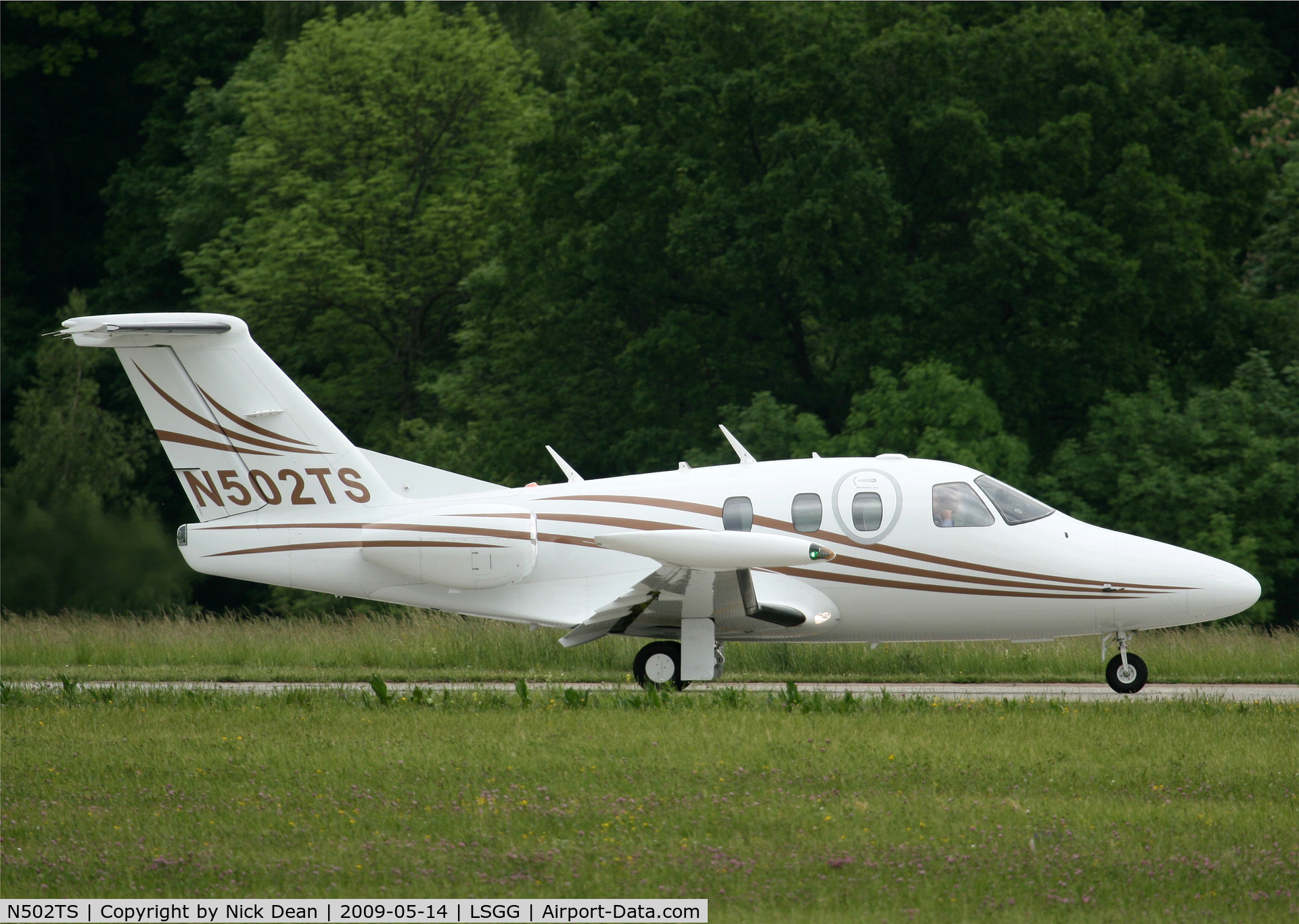 N502TS, 2007 Eclipse Aviation Corp EA500 C/N 000097, LSGG