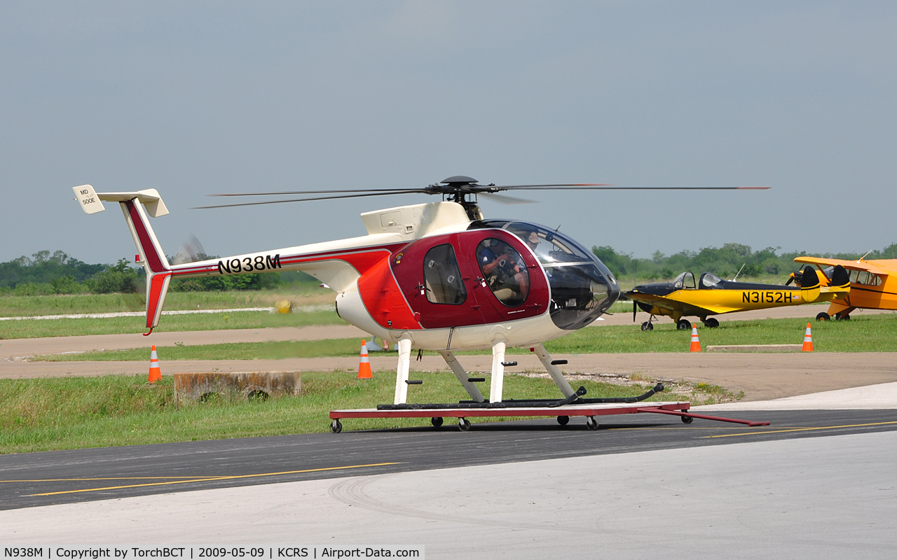 N938M, 1991 Hughes 369E C/N 0484E, Hughes Helicopter giving rides during Corsicana Airsho 09.